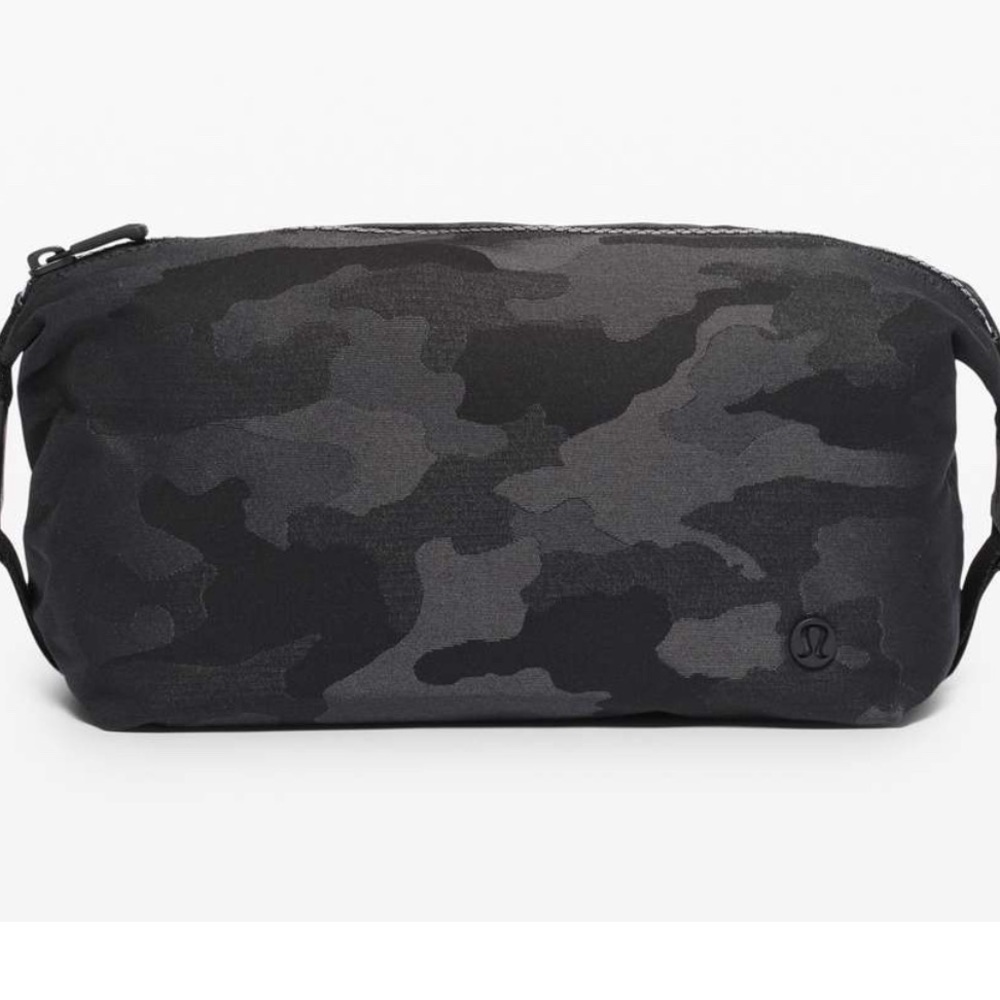 Lululemon Command the Day Kit Camoflage